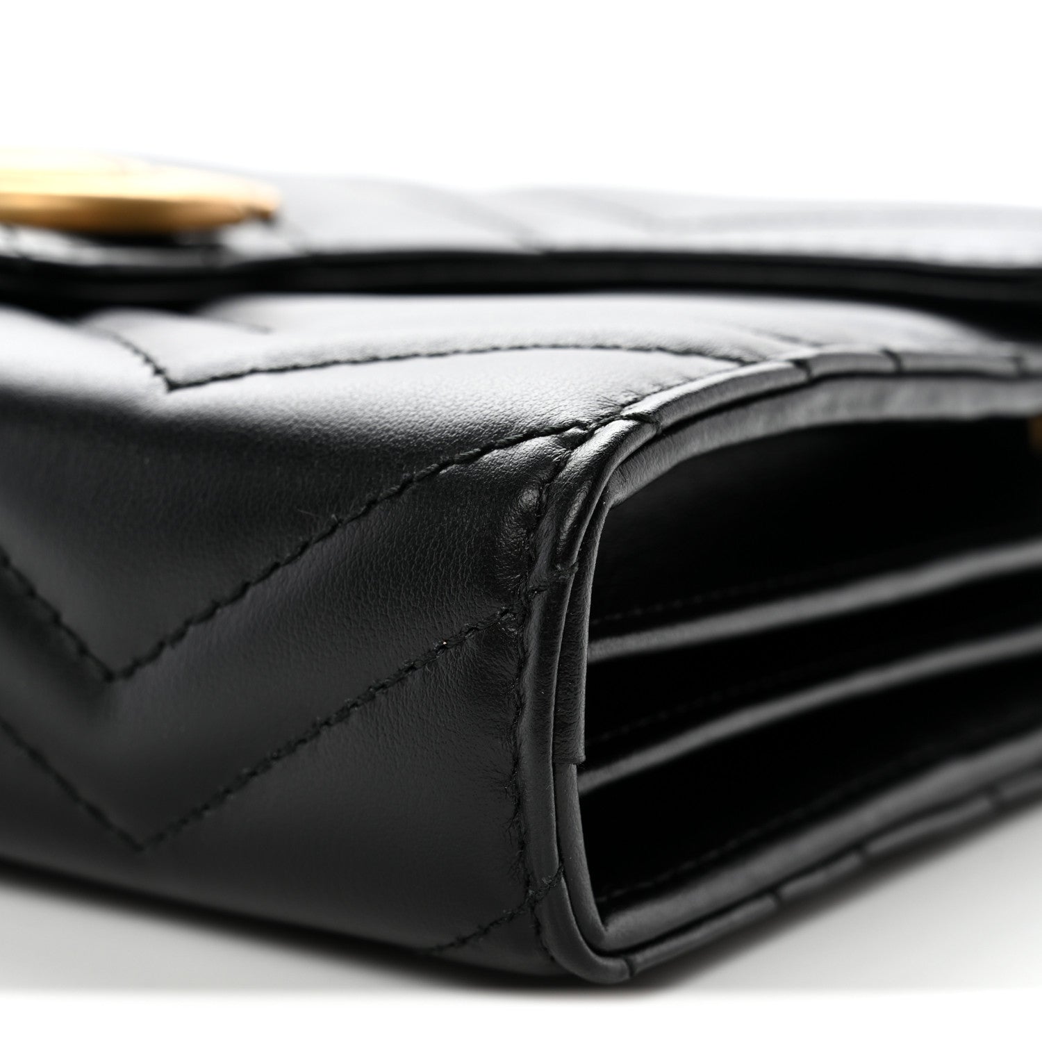 Gucci Calfskin Matelasse GG Marmont Chain Wallet Black