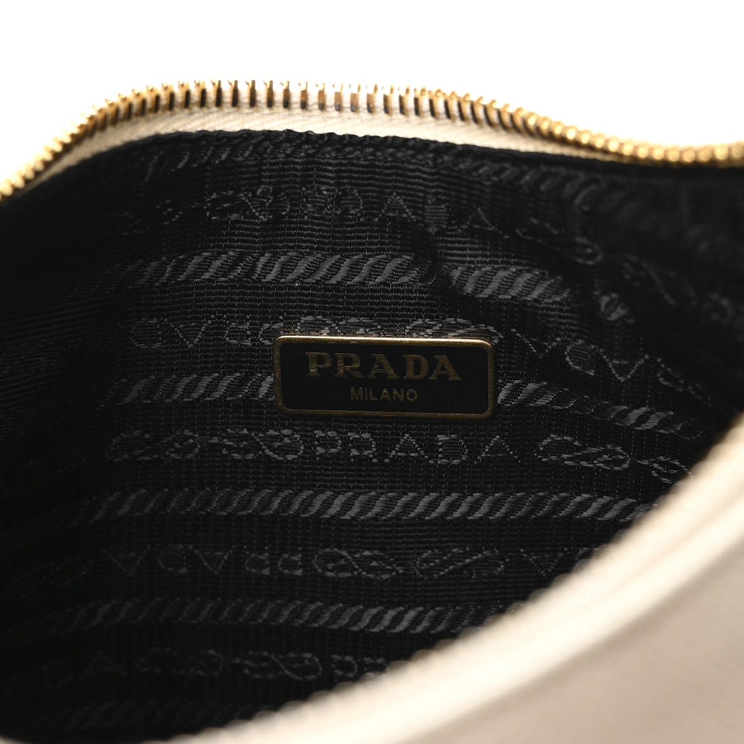 Prada Saffiano Re-Edition 2005 Shoulder Bag White
