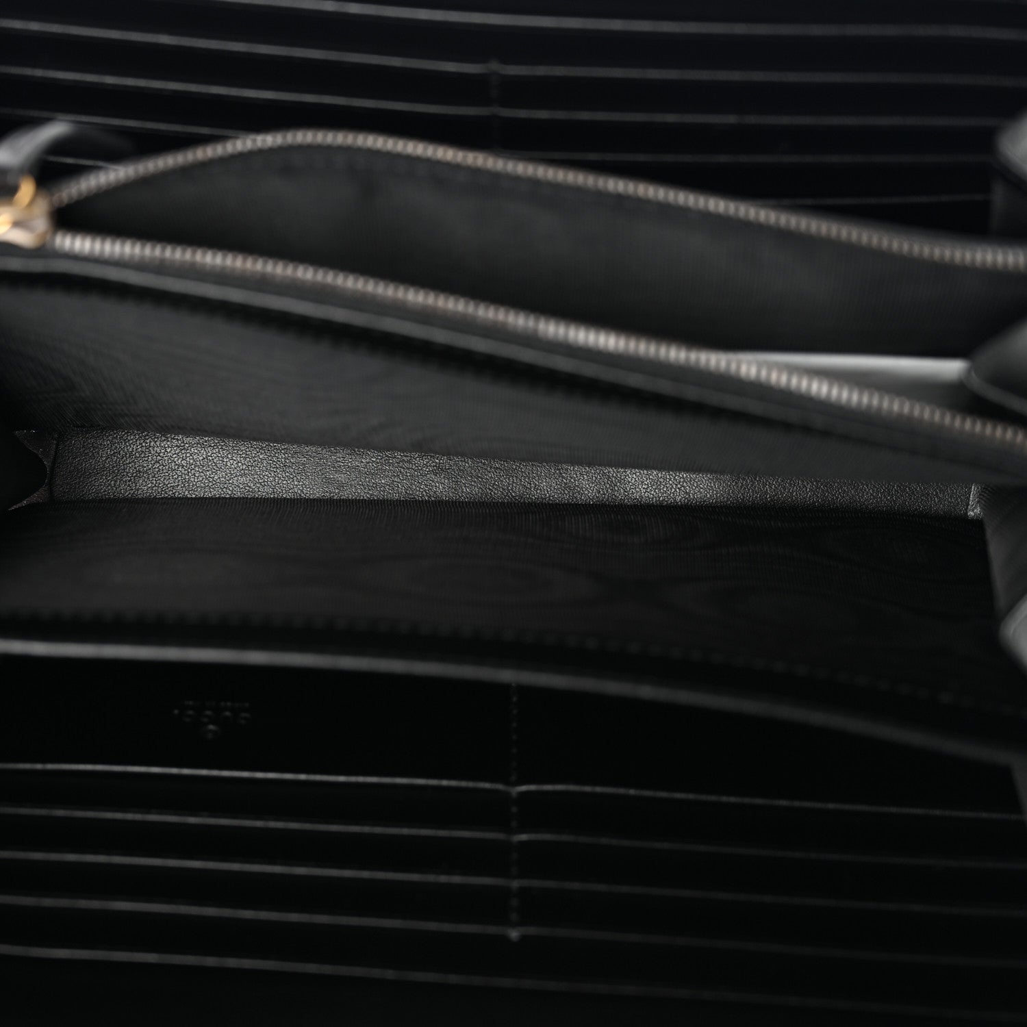 Gucci Calfskin Matelasse GG Marmont Chain Wallet Black