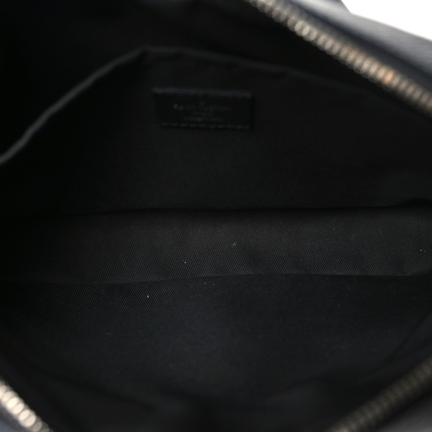 Louis Vuitton Taiga Monogram Eclipse Outdoor Messenger Black