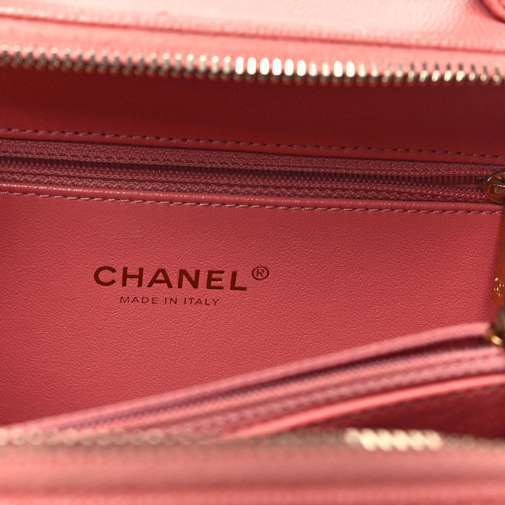 Chanel Caviar Quilted Medium CC Filigree Vanity Case Pink