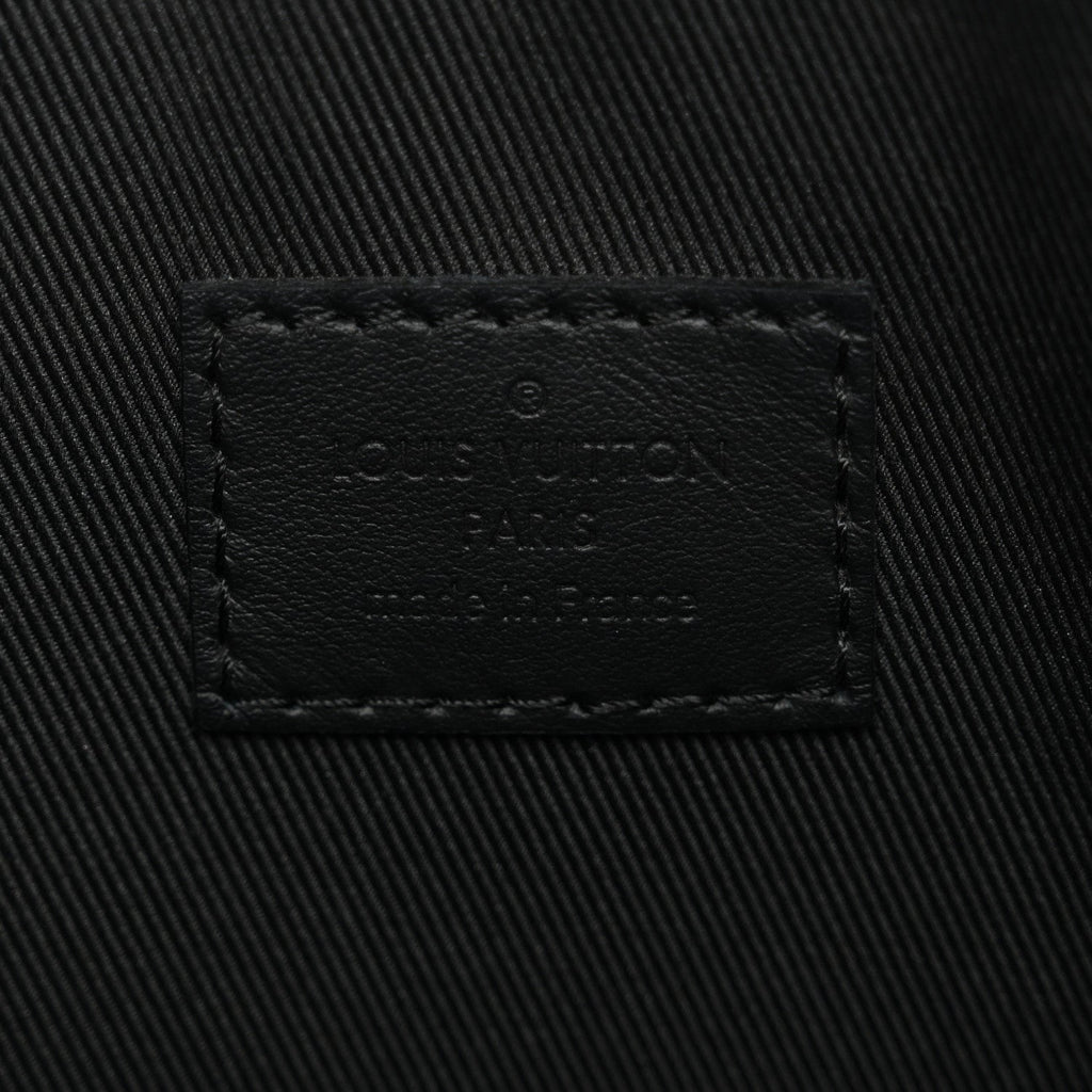 Louis Vuitton Grained Calfskin Aerogram Takeoff Pouch Black