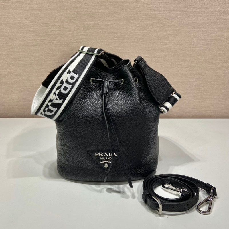 Prada Bags - 661