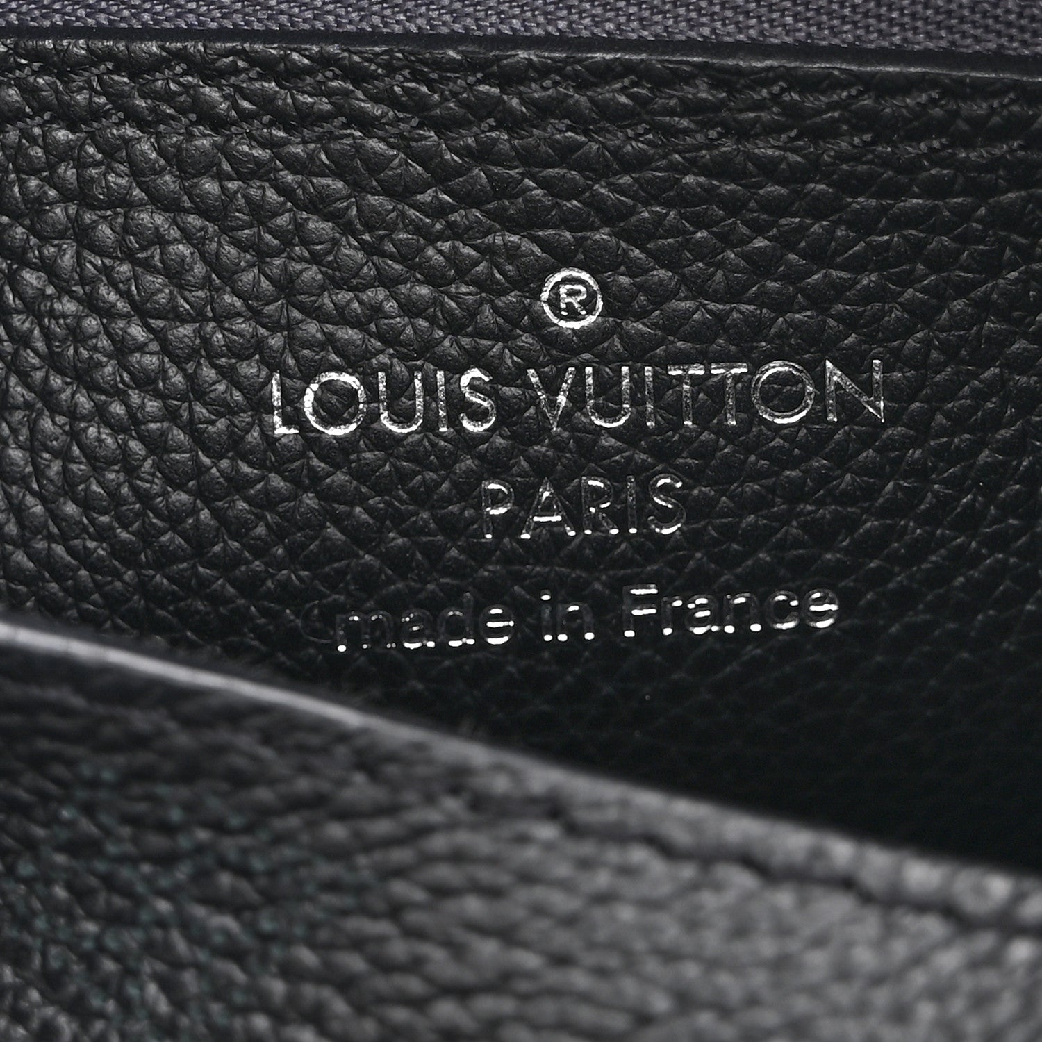 Louis Vuitton Mahina Carmel Hobo Black