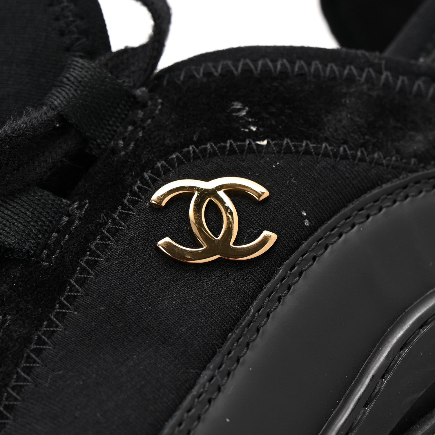 Chanel Velvet Calfskin Mixed Fibers CC Sneakers 36 Black