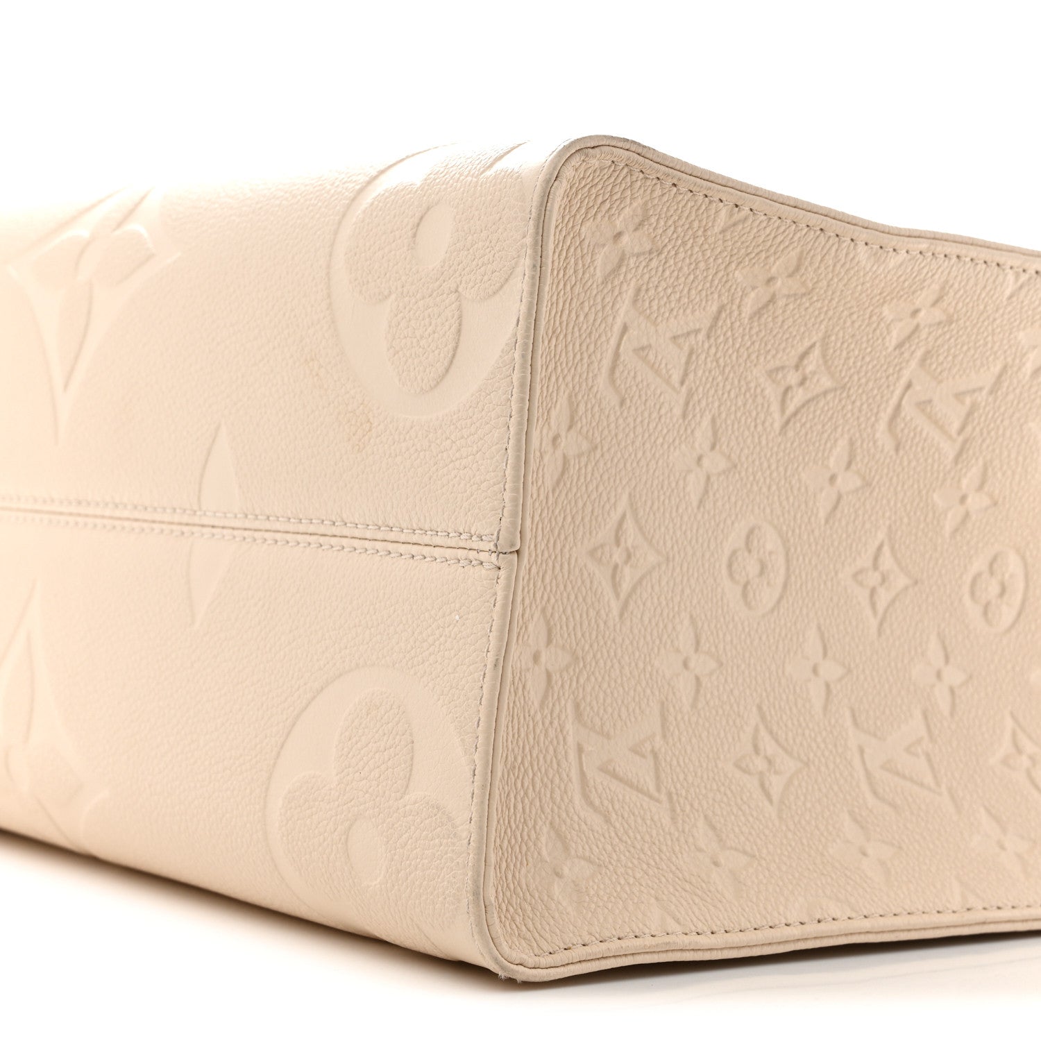 Louis Vuitton Empreinte Monogram Giant Onthego MM Creme