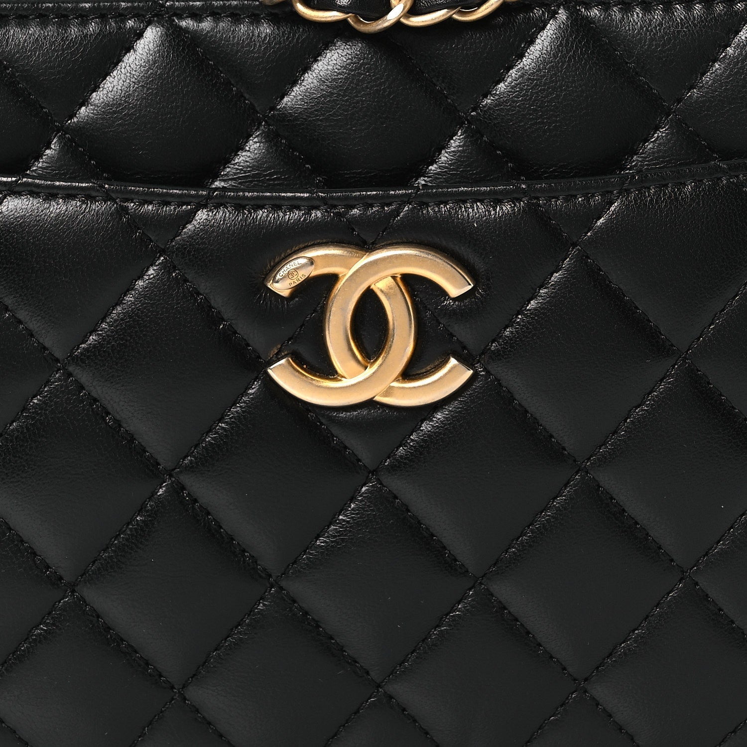 Chanel Shiny Calfskin Quilted Small Pick Me Up Vanity Case Black