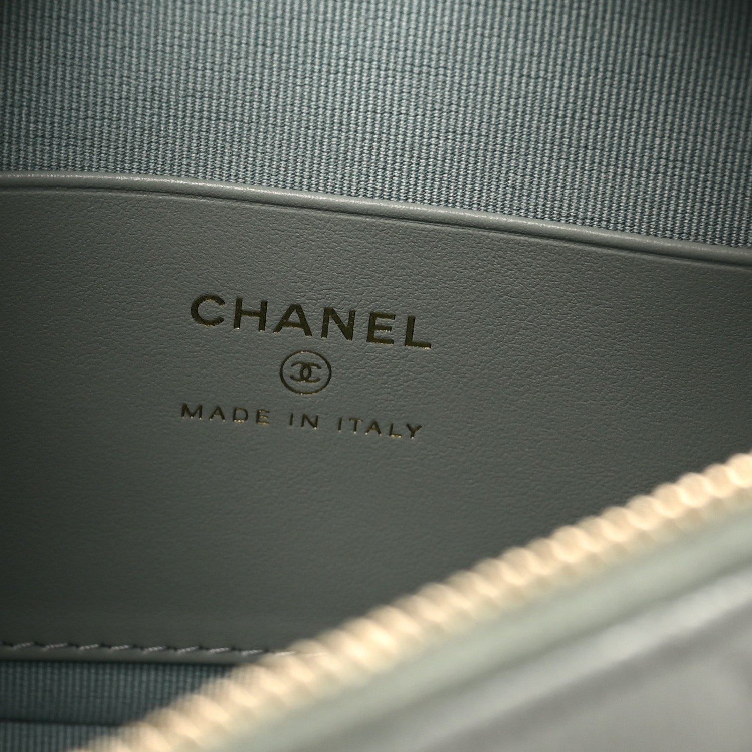 Chanel Caviar Quilted Hobo Clutch With Chain Light Green