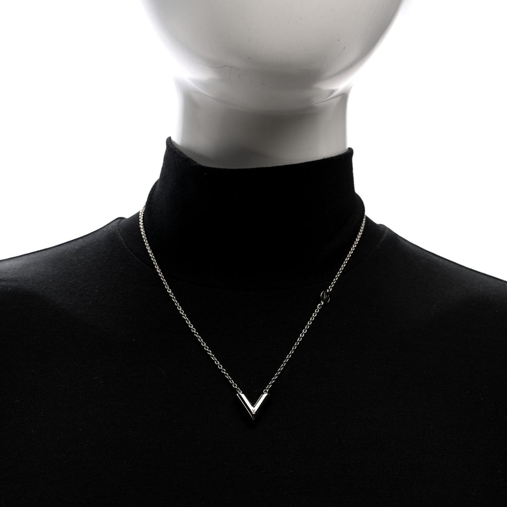Louis Vuitton Metal Essential V Supple Necklace Silver