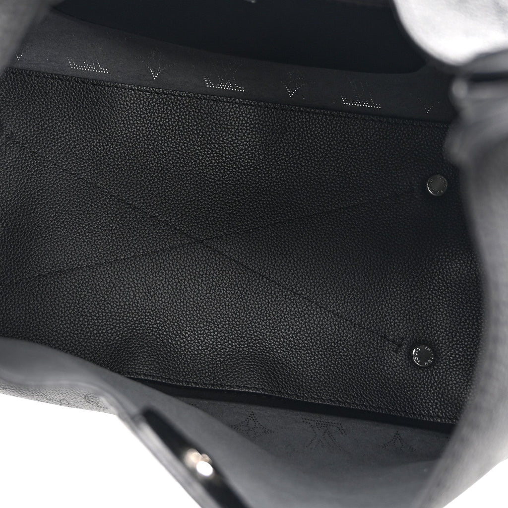 Louis Vuitton Mahina Carmel Hobo Black