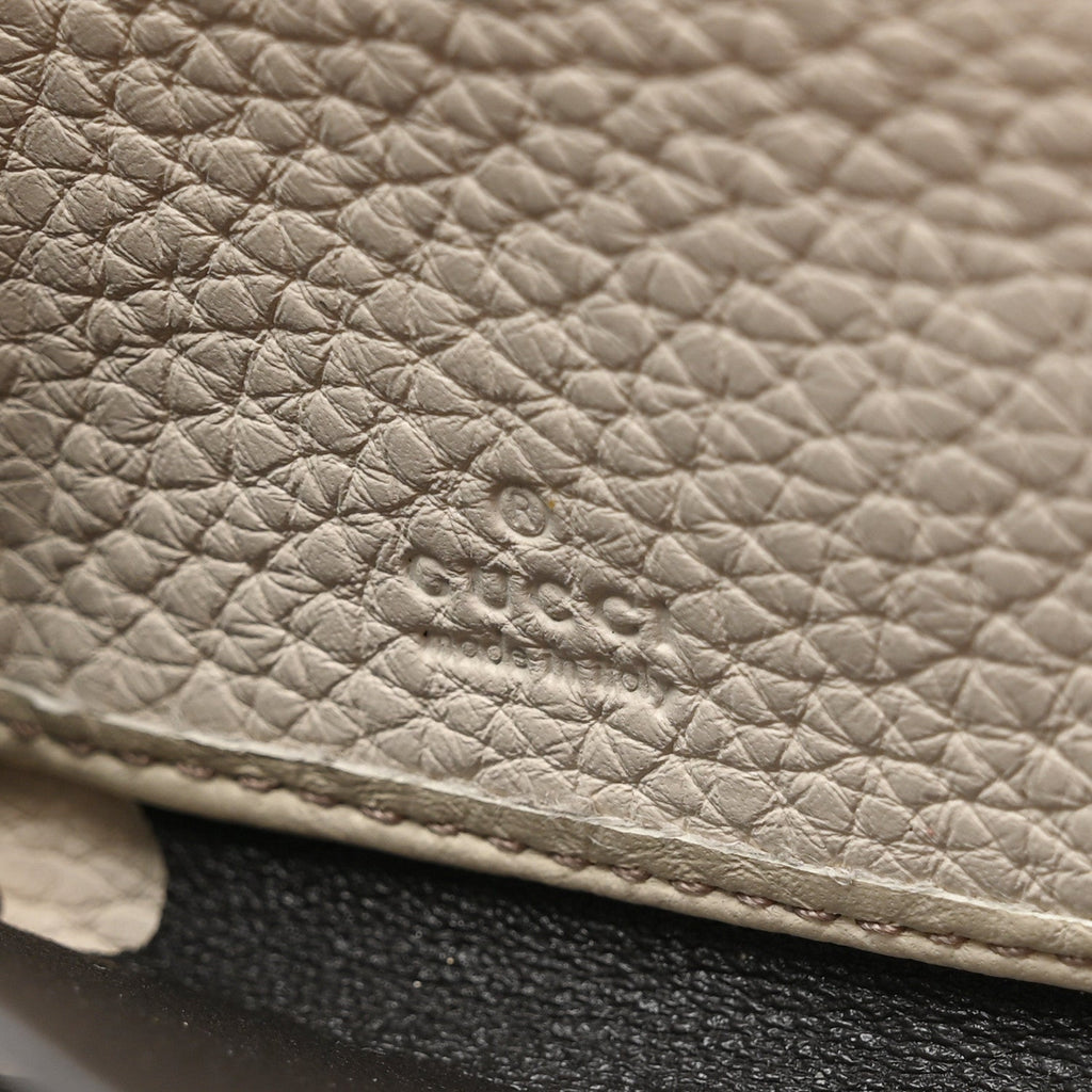 Gucci Pebbled Calfskin Soho Zip Around Wallet Off White