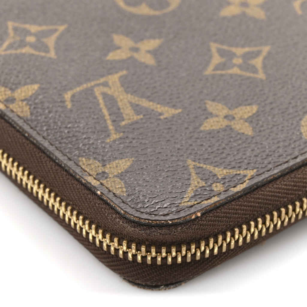 Louis Vuitton Monogram Zippy Organizer Wallet