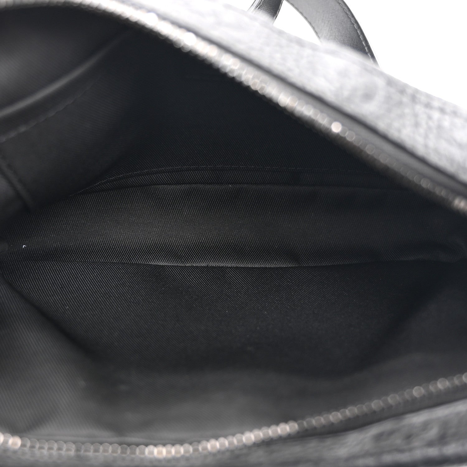 Louis Vuitton Taurillon Monogram Steamer Messenger Black