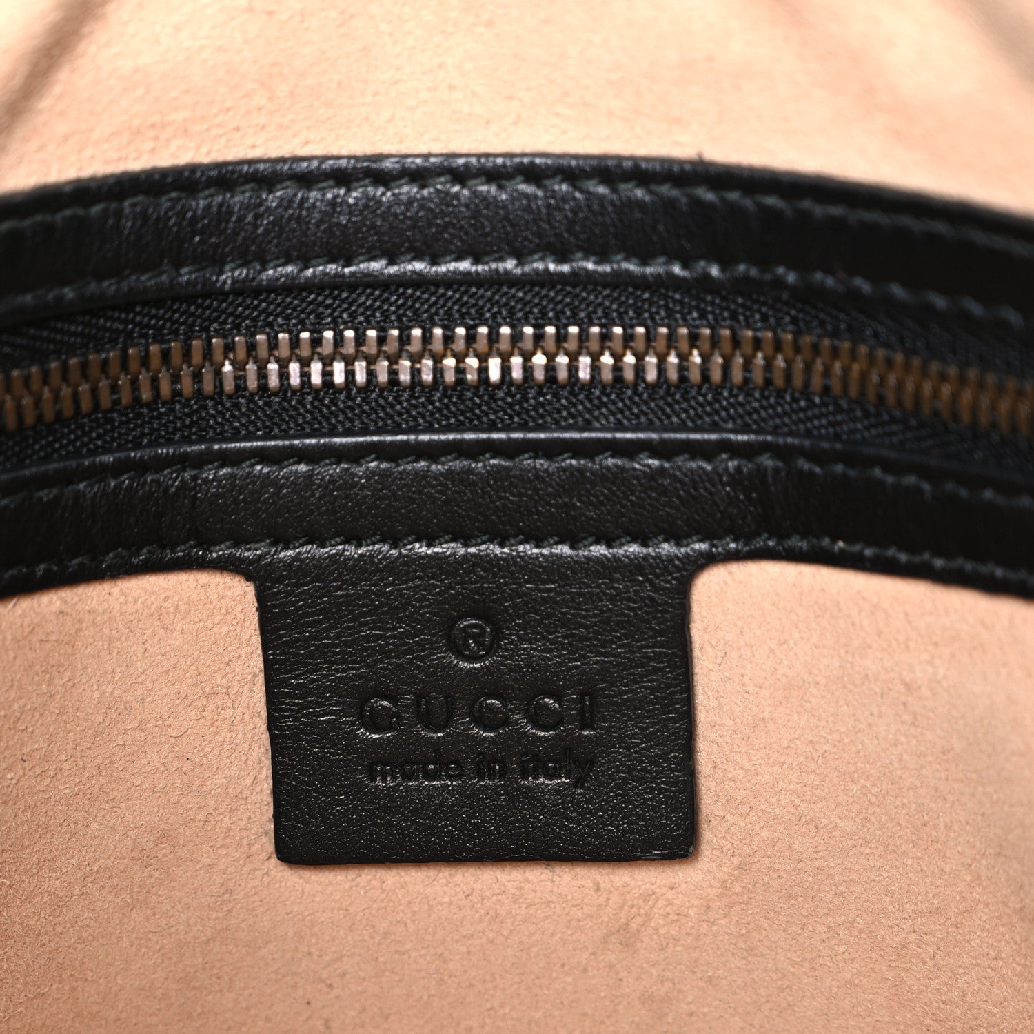 Gucci Calfskin Matelasse GG Marmont Flat Messenger Bag Black