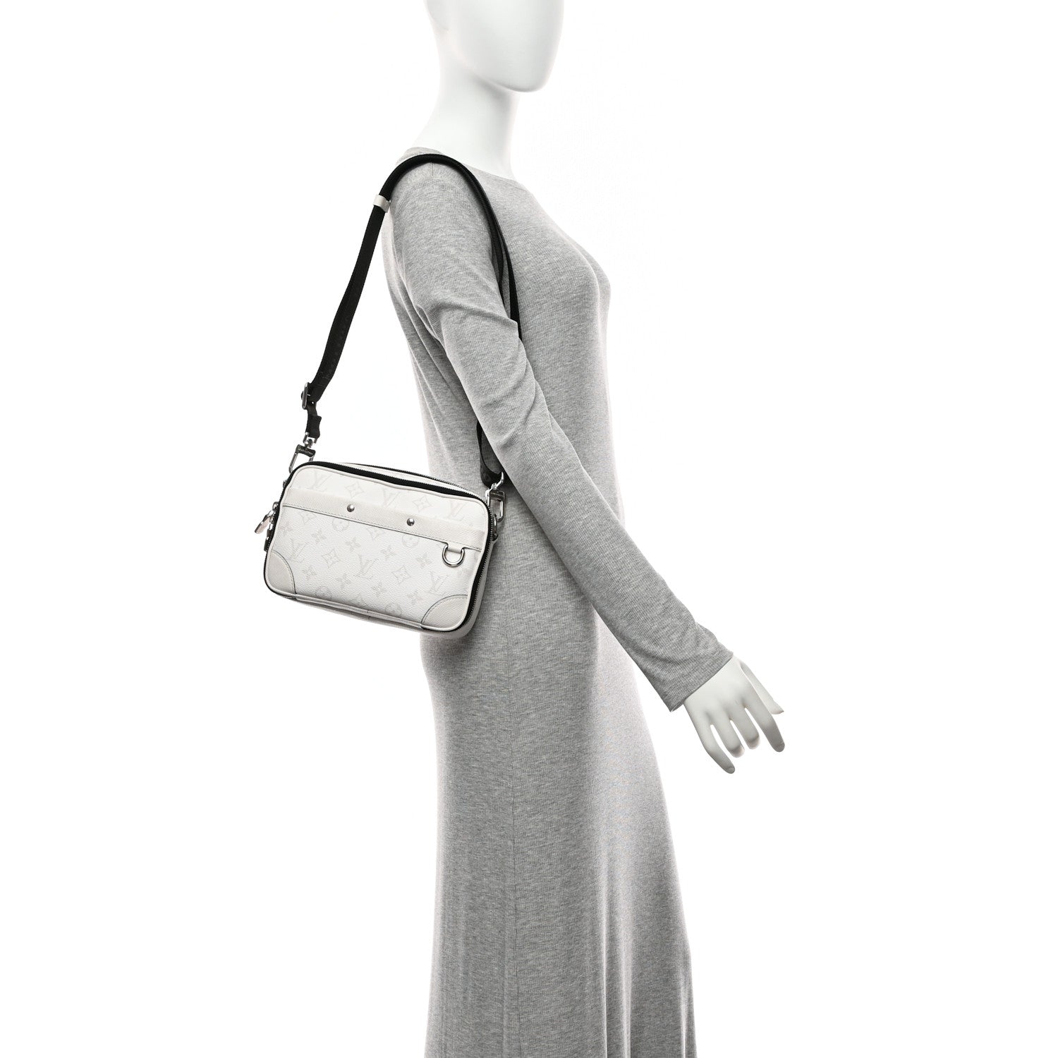 Louis Vuitton Taiga Monogram Alpha Messenger Optic White