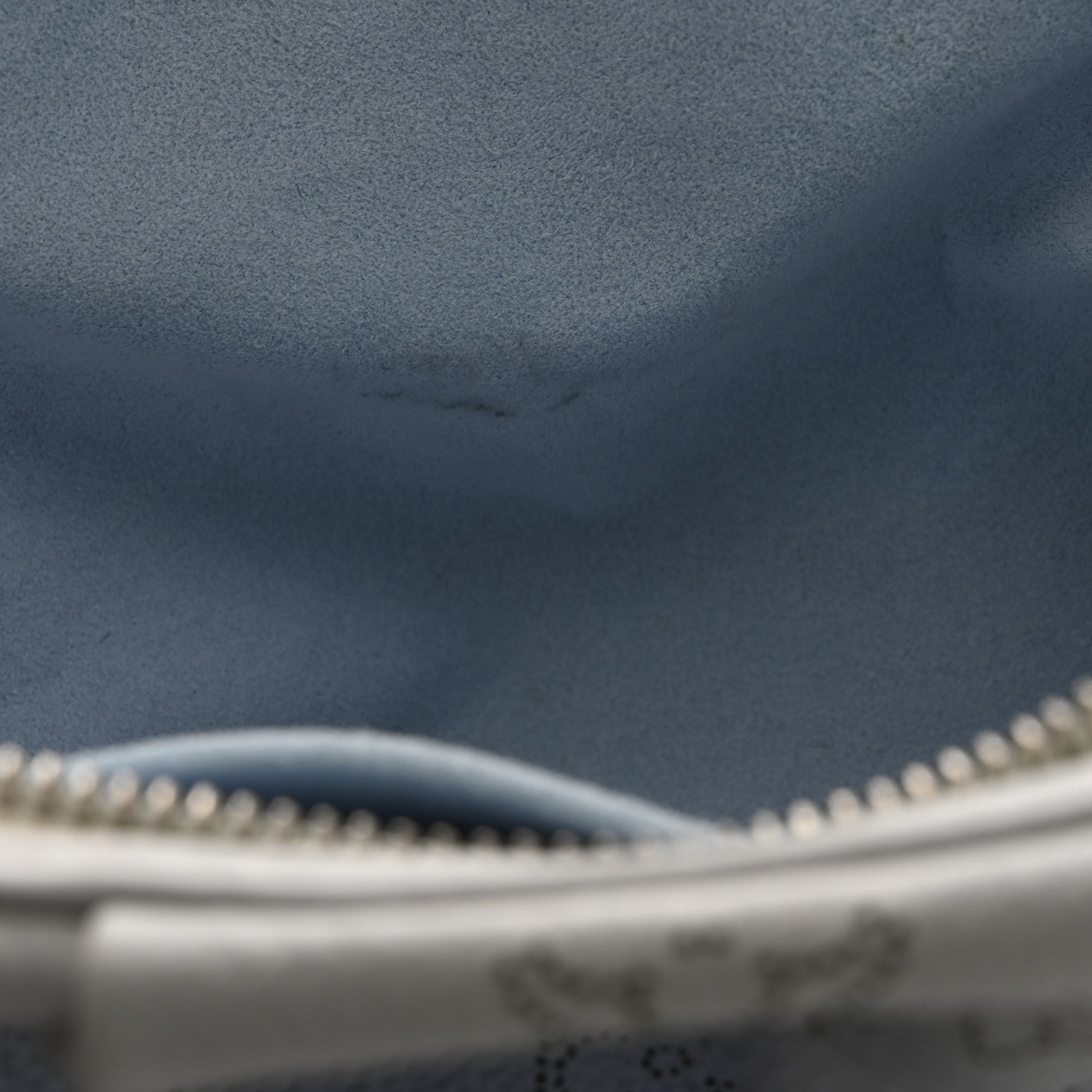Louis Vuitton Mahina Degrade Scala Mini Pouch Bleu