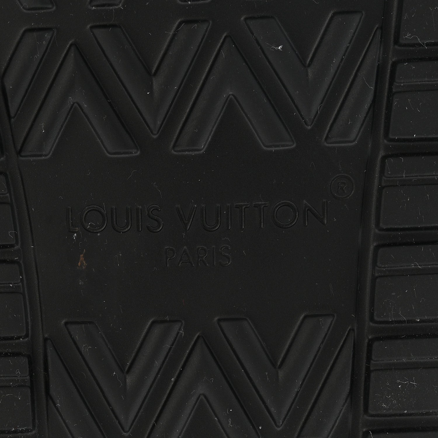 Louis Vuitton Grained Calfskin Sunset Comfort Flat Sandals 38 Black