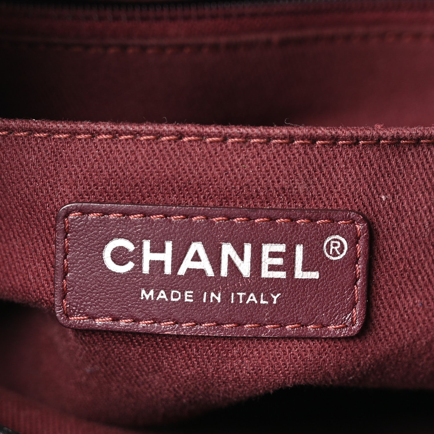 Chanel Grained Calfskin Medium Neo Executive Shopper Tote Black