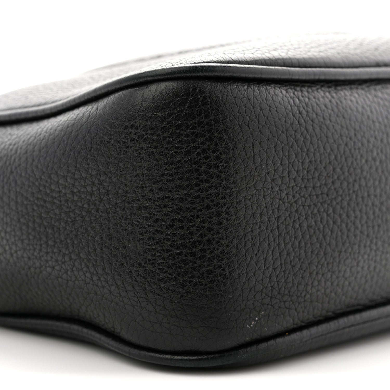 Gucci Pebbled Calfskin Small Soho Disco Bag Black