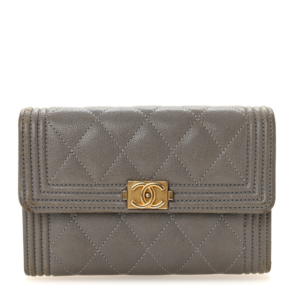 Caviar Quilted Medium Boy Flap Wallet Grey