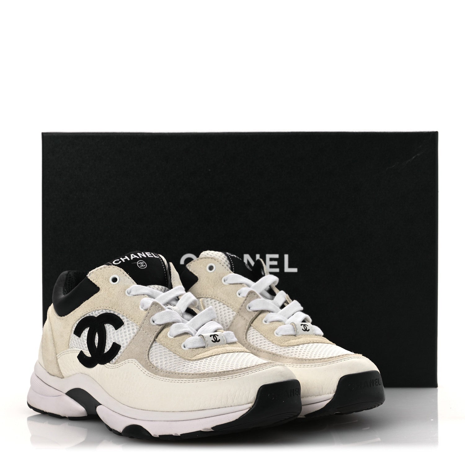 Mesh Suede Calfskin Grained Calfskin Womens CC Sneakers 38 White Black