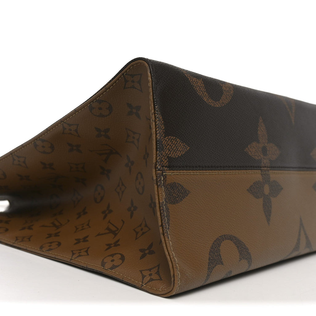 Louis Vuitton Reverse Monogram Giant Onthego GM