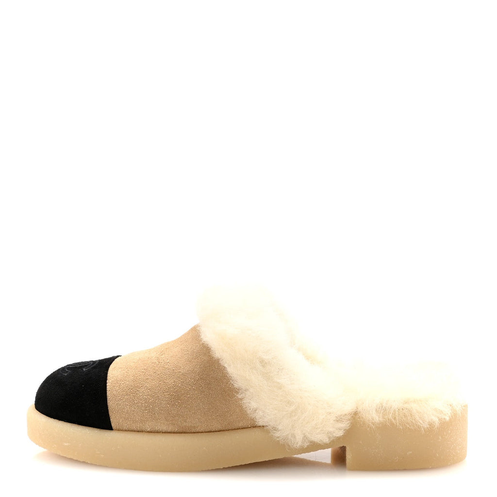 Chanel Suede Shearling CC Cap Toe Mules 36 Beige Black