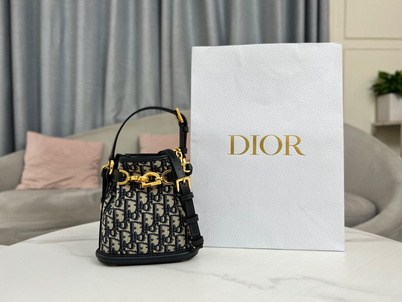 Dior Bags - 817