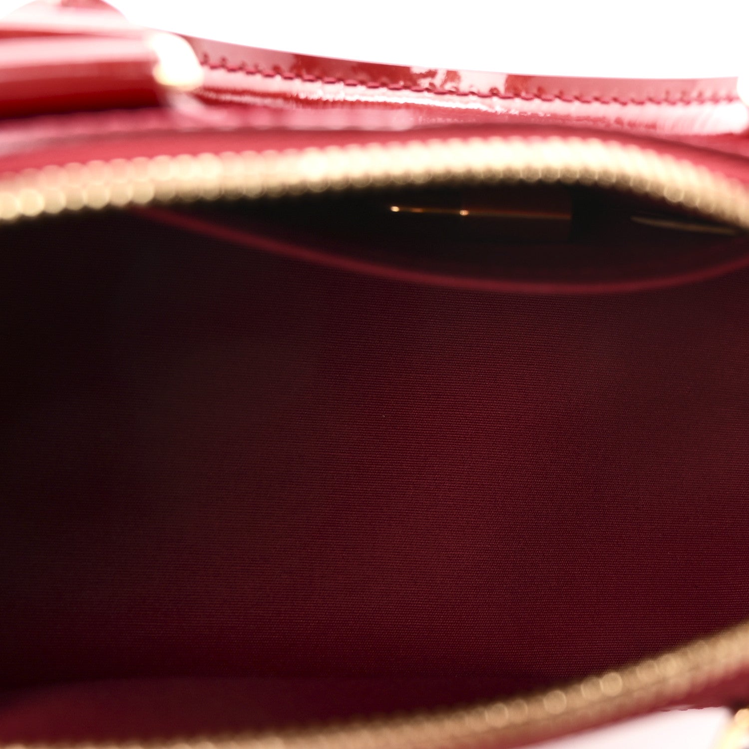 Louis Vuitton Vernis Alma BB Pomme D'Amour