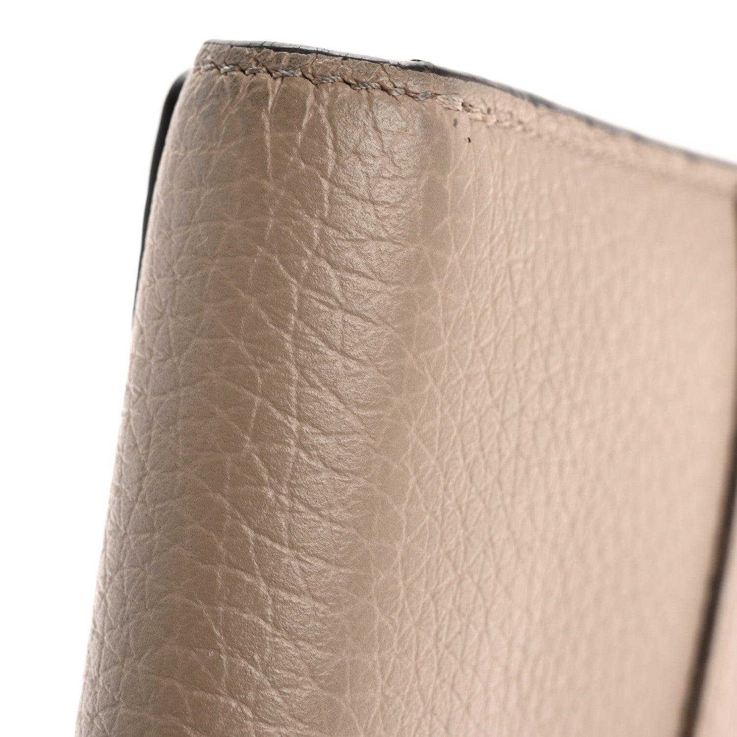 Louis Vuitton Taurillon Capucines Wallet Galet