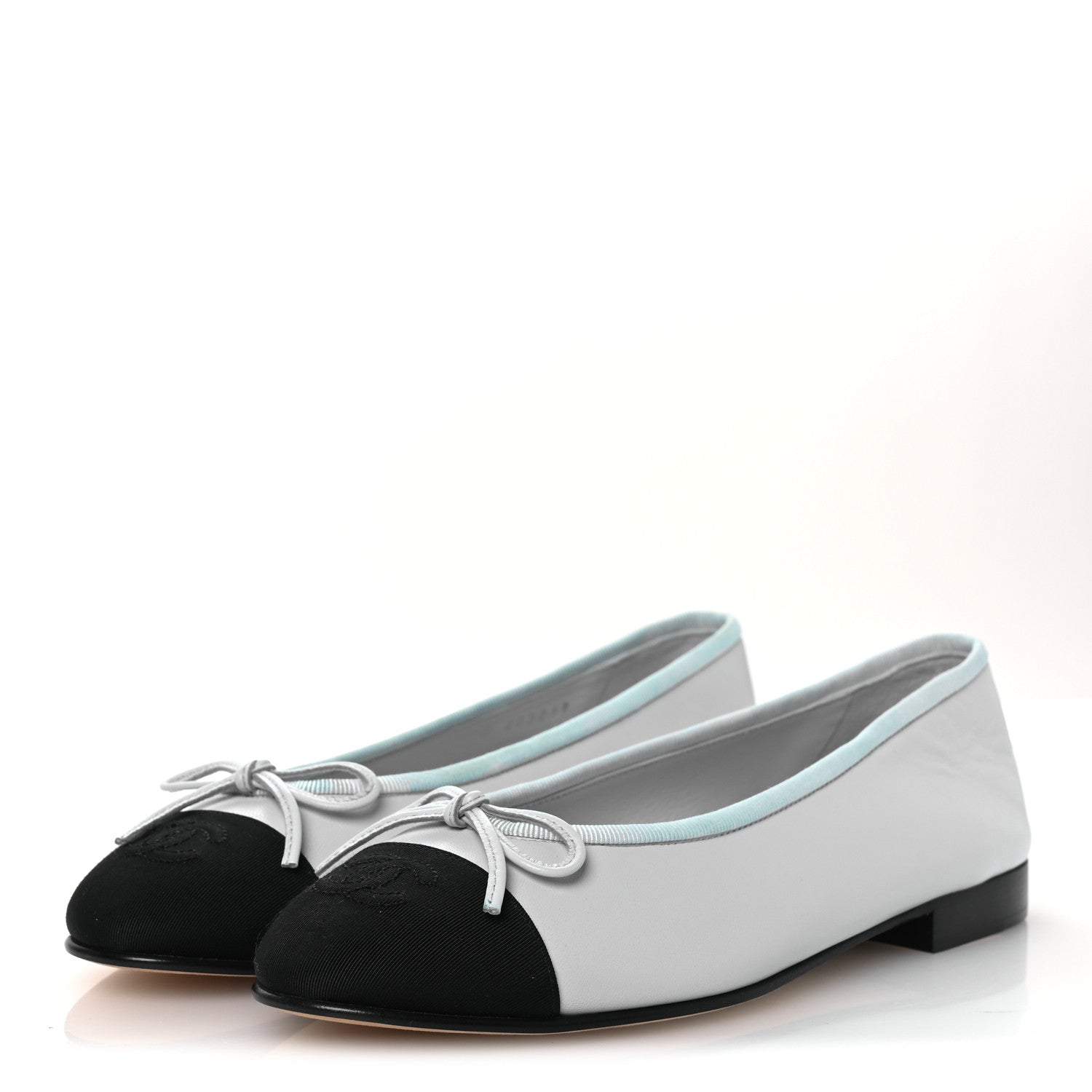 Lambskin Grosgrain Cap Toe CC Ballerina Flats 37 Light Blue Black