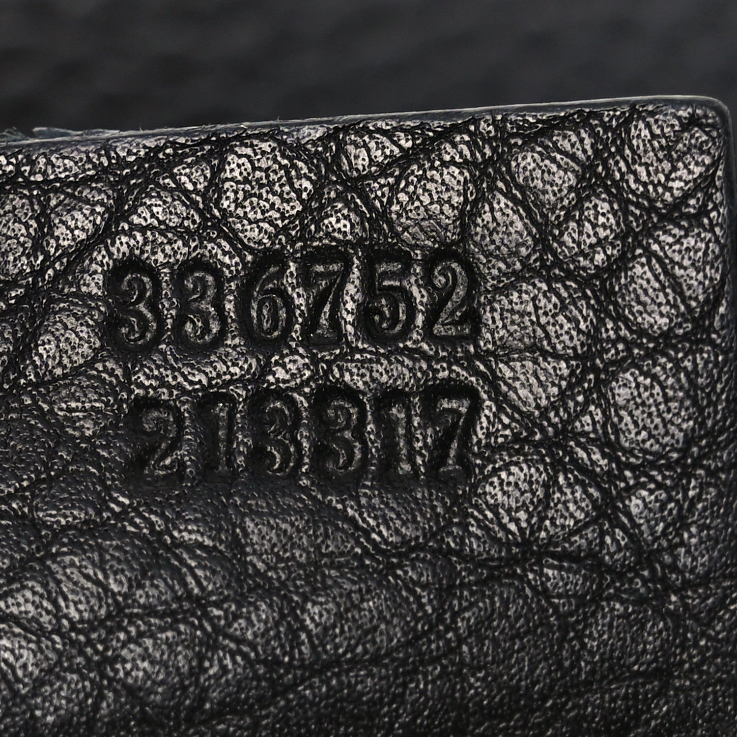 Gucci Pebbled Calfskin Medium Soho Flap Crossbody Black