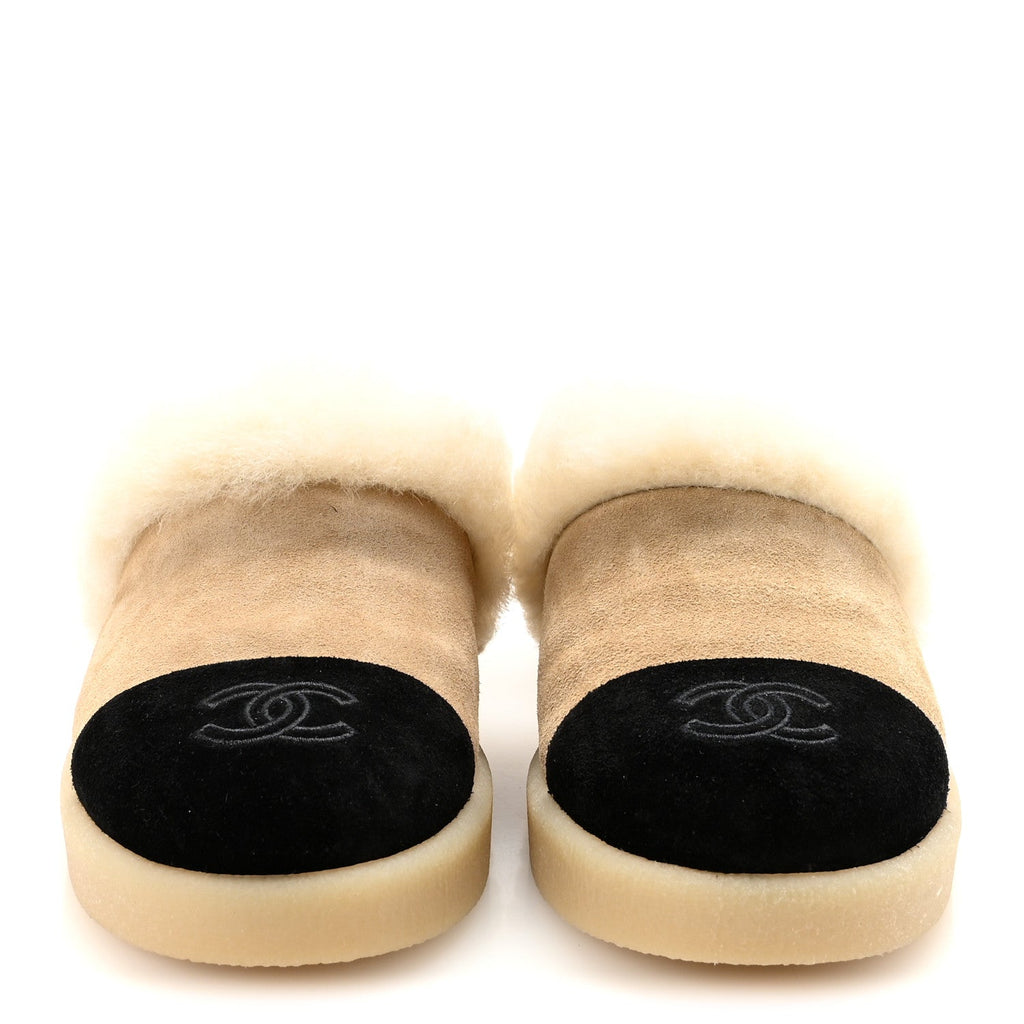 Chanel Suede Shearling CC Cap Toe Mules 36 Beige Black