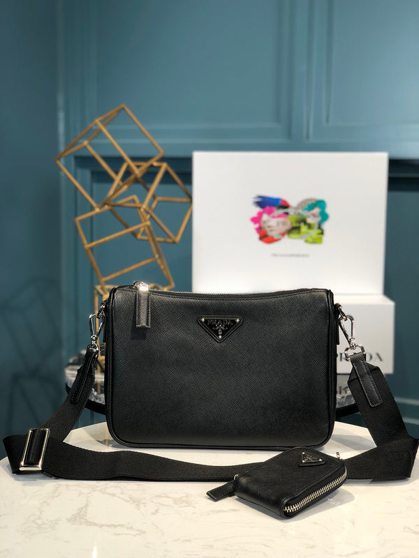 Prada Bags - 7137