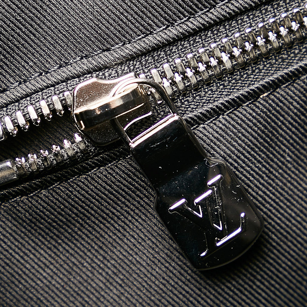 Louis Vuitton Outdoor Tote Black Taïgarama