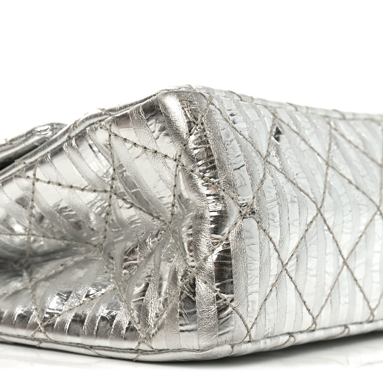 Chanel Metallic Calfskin Striped 2.55 Reissue 226 Silver