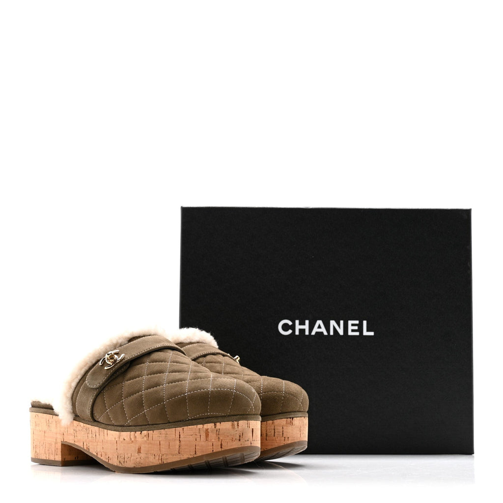 Chanel Suede Calfskin Shearling Turn Lock Clogs 38 Green
