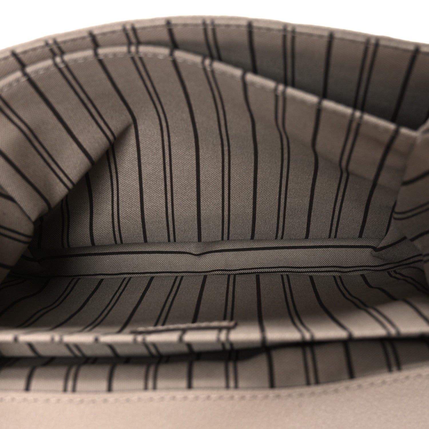 Louis Vuitton Empreinte Pochette Metis Tourterelle