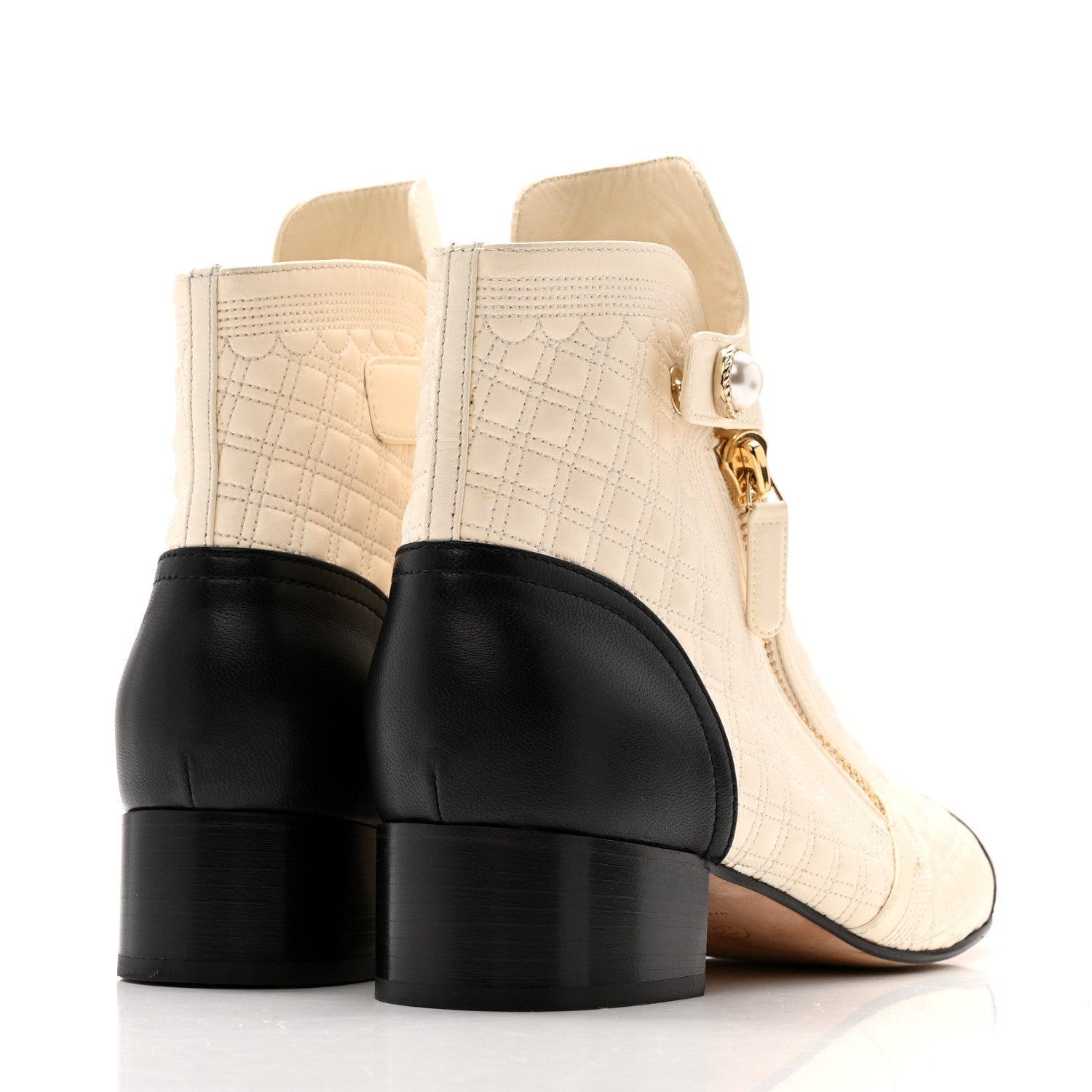 Lambskin Quilted Cap Toe Short Boot 40.5 Black Ivory
