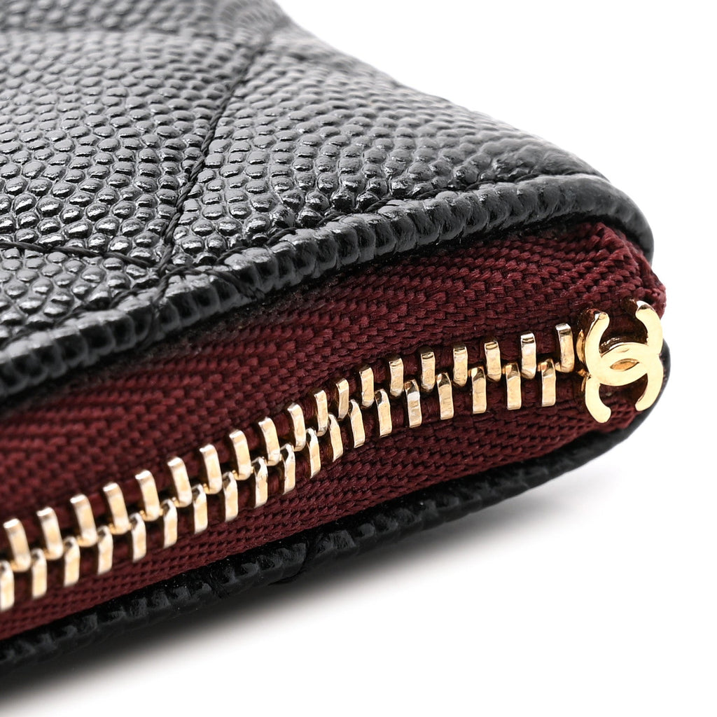 Caviar Quilted Medium Cosmetic Case Black