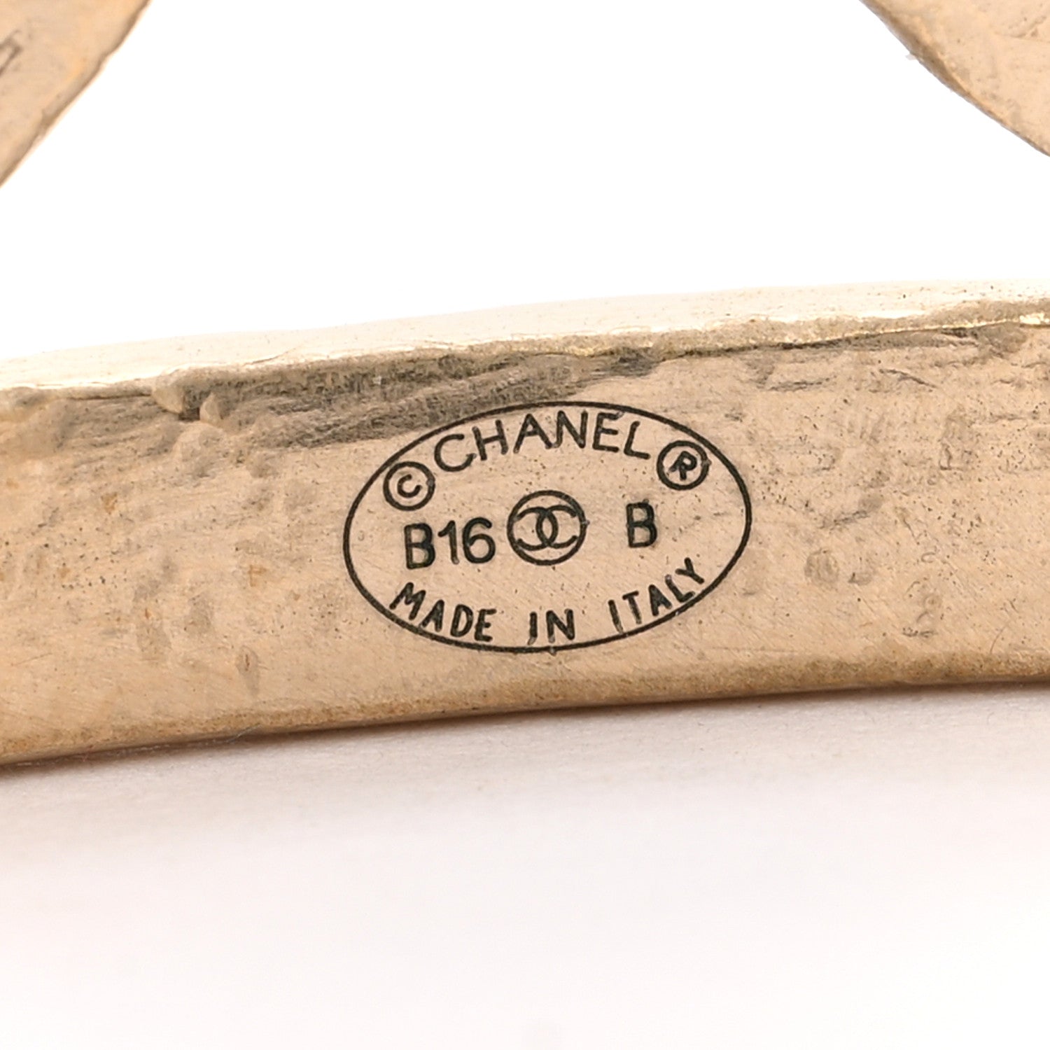 Metal Logo CC Cuff Gold