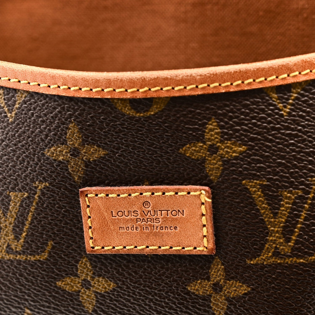 Louis Vuitton Monogram Saumur 35