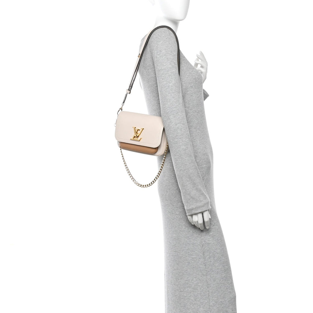 Louis Vuitton Grained Calfskin Lockme Tender Quartz