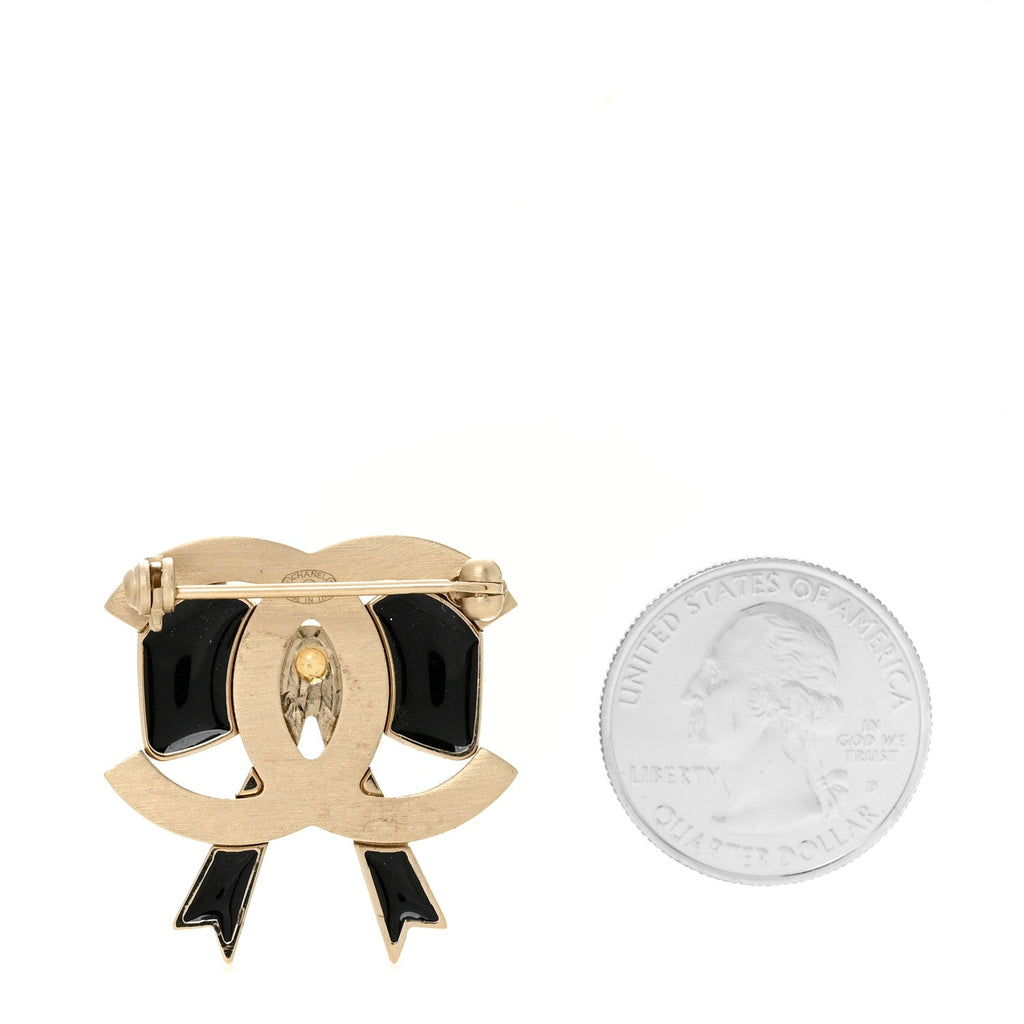 Metal Enamel Pearl CC Bow Brooch Black Gold