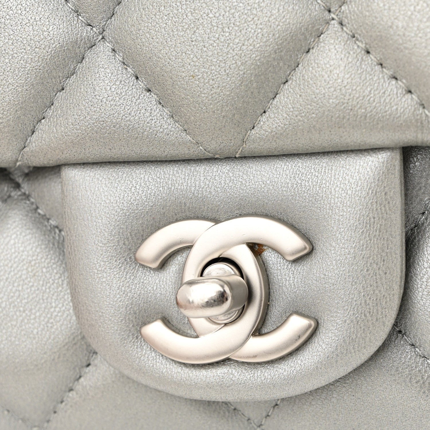 Chanel Metallic Lambskin Quilted Clutch With Chain Flap Silver