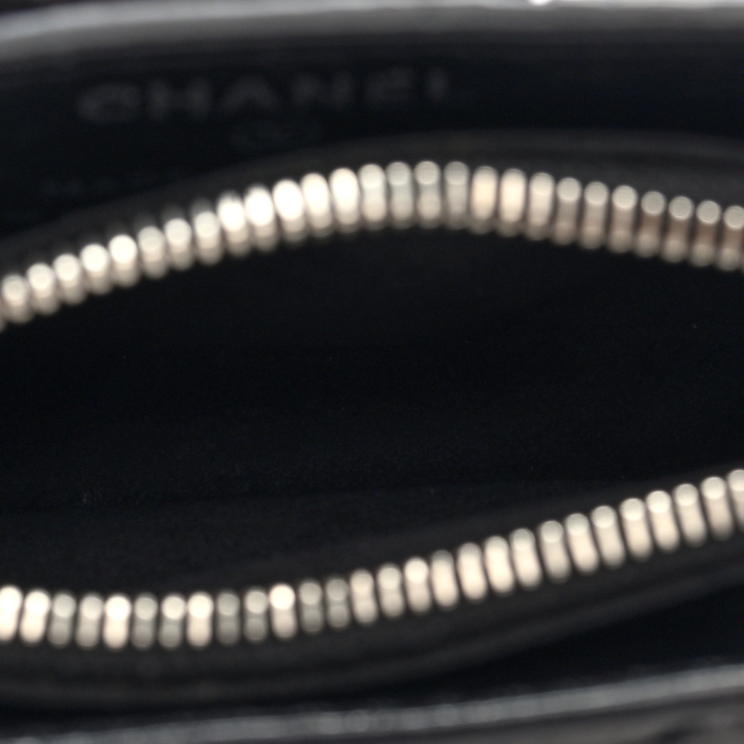 Caviar Quilted Mini Phone Holder Clutch With Chain Black