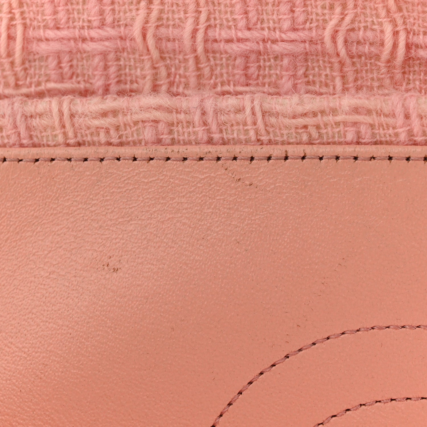 Chanel Wool Tweed Quilted 2.55 Reissue 225 Flap Light Pink
