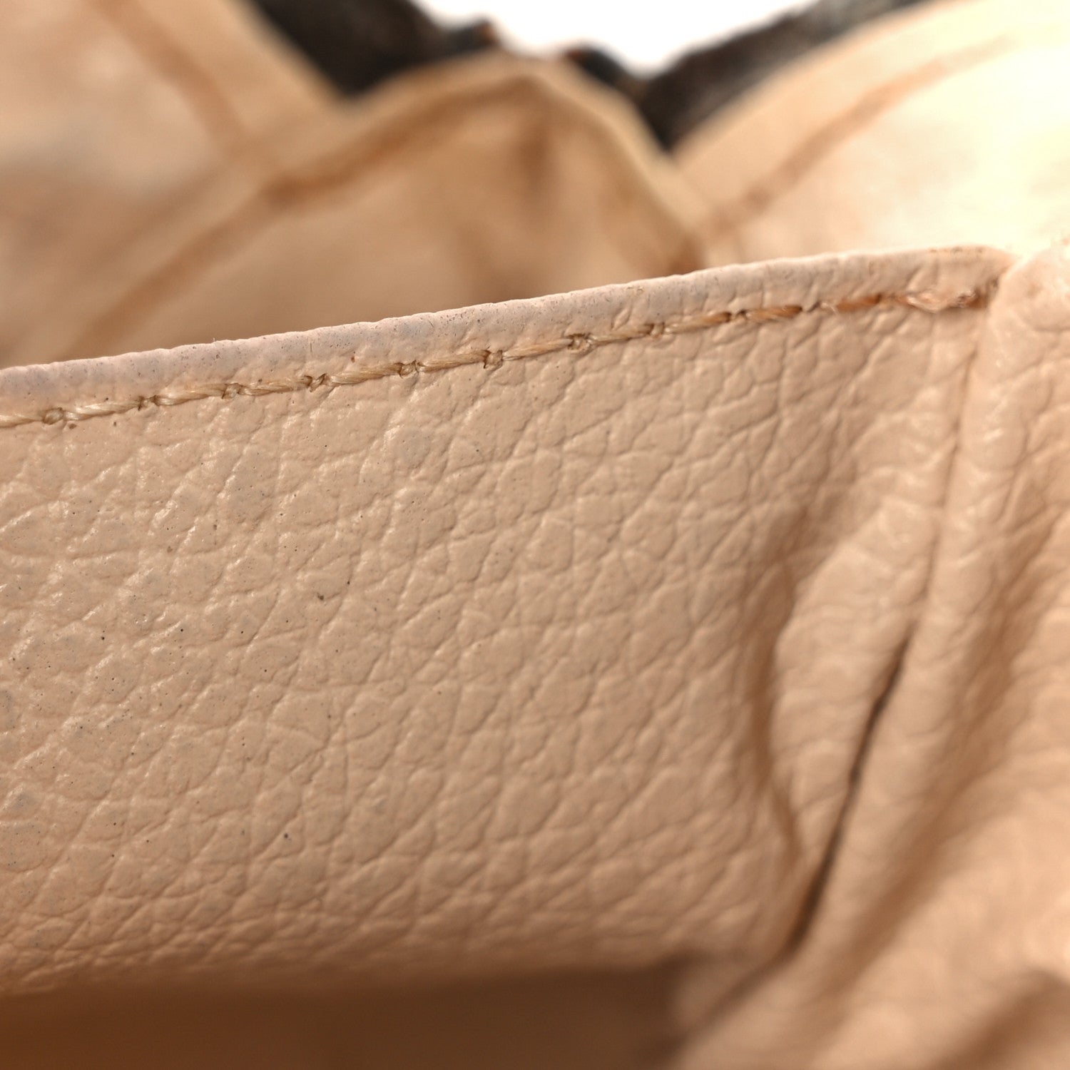 Louis Vuitton Monogram Trousse Toilette 28