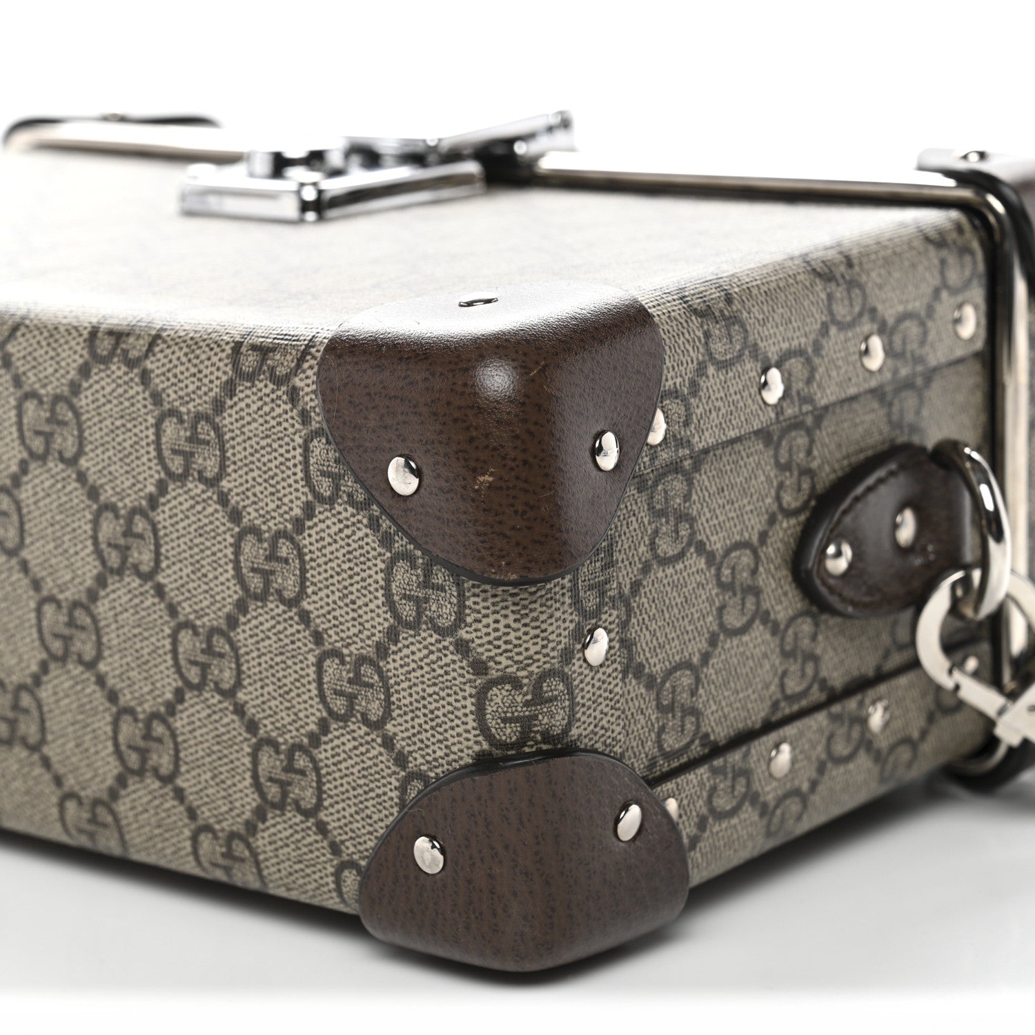 Gucci GG Supreme Monogram Globe-Trotter Beauty Case Brown