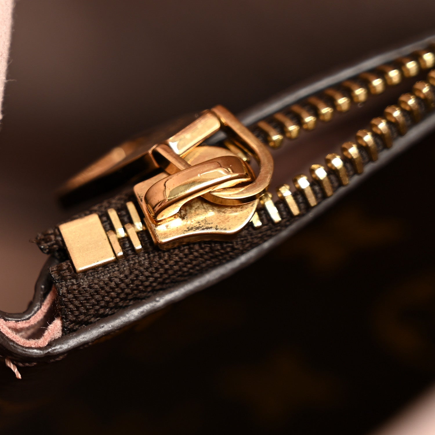 Louis Vuitton Monogram Neonoe MM Rose Poudre